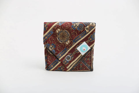 Tie wallet